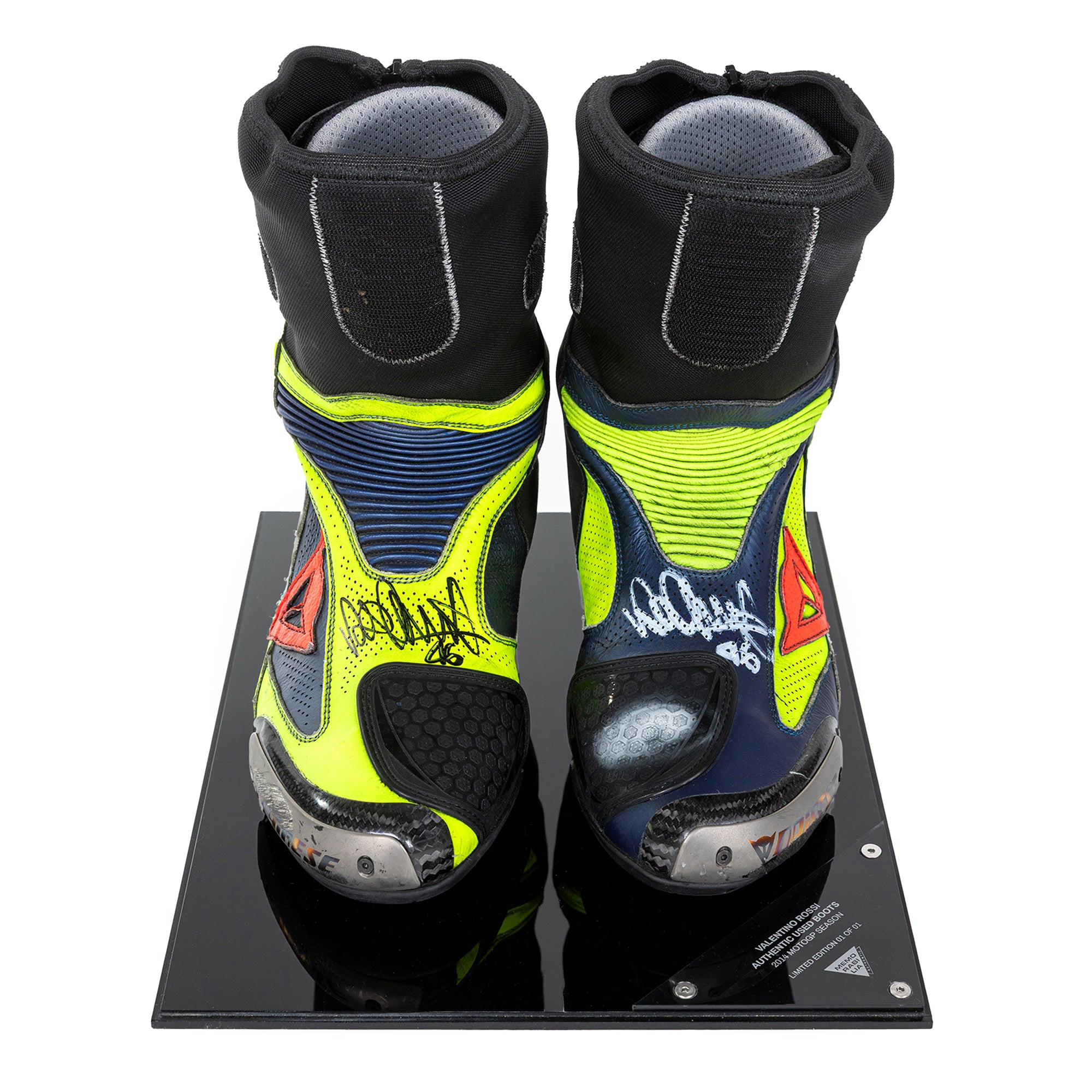 LOT 102 - VALENTINO ROSSI-2014 MOTOGP-MOVISTAR YAMAHA-BOOTS-USED-SIGNED
