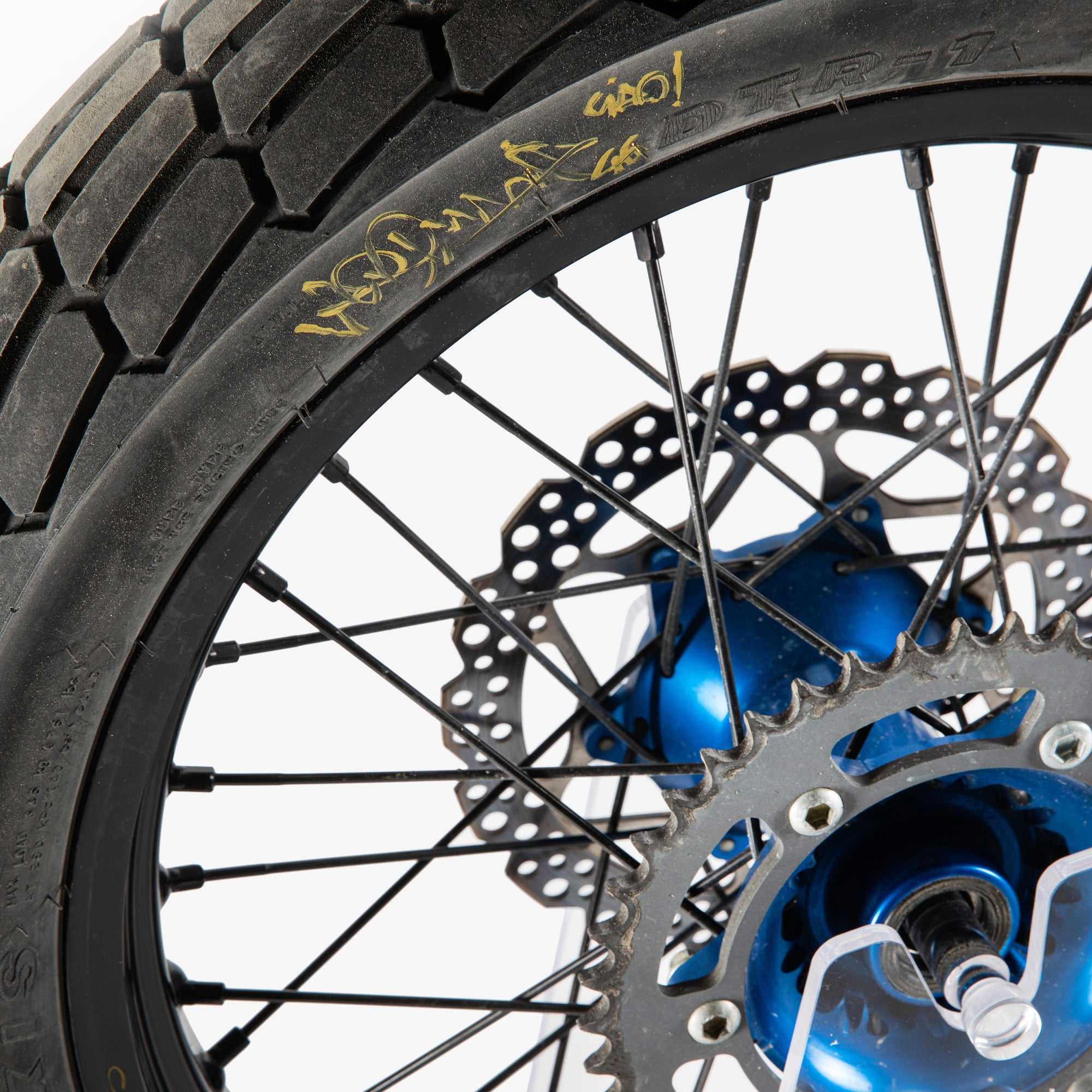 LOT 107 – Valentino Rossi 2025 10th Anniversary 100km Dei Campioni Signed & Used Rear Tyre & Wheel