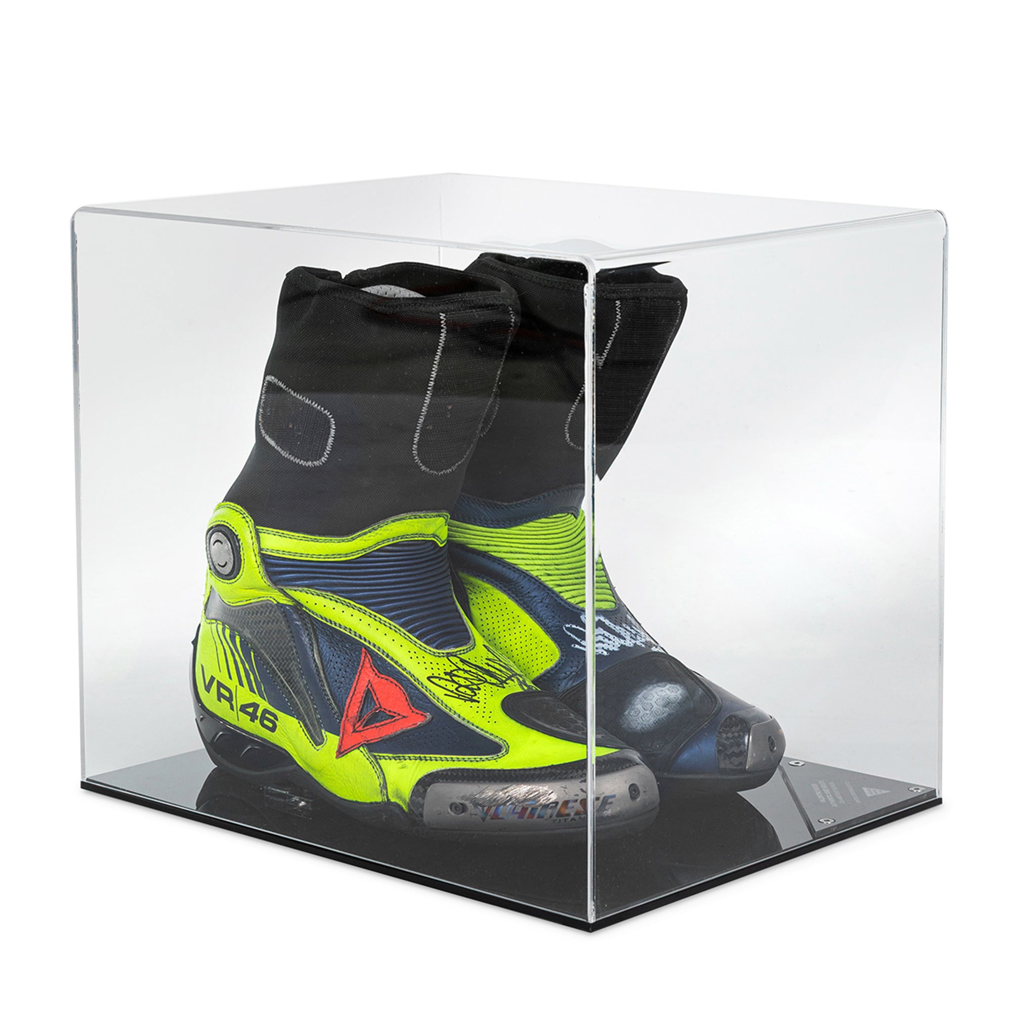 LOT 102 - VALENTINO ROSSI-2014 MOTOGP-MOVISTAR YAMAHA-BOOTS-USED-SIGNED