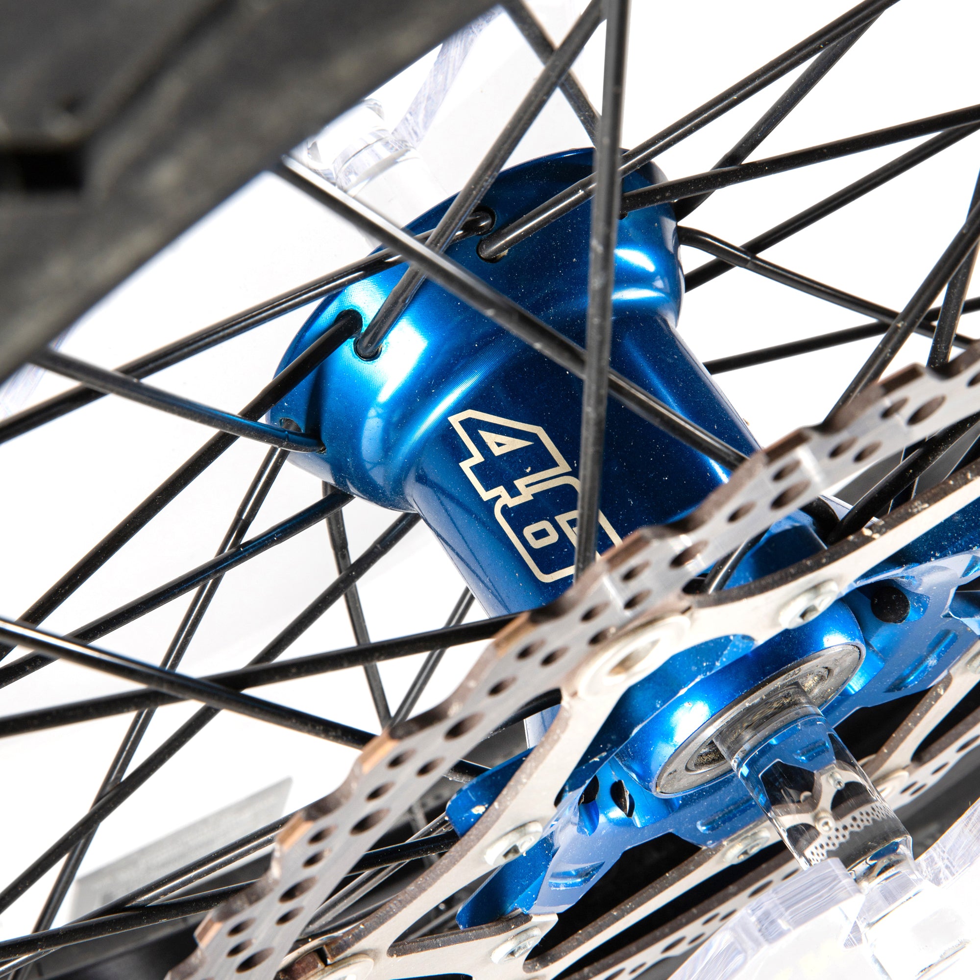 LOT 106 – Valentino Rossi 2025 10th Anniversary 100km Dei Campioni Signed & Used Front Tyre & Wheel