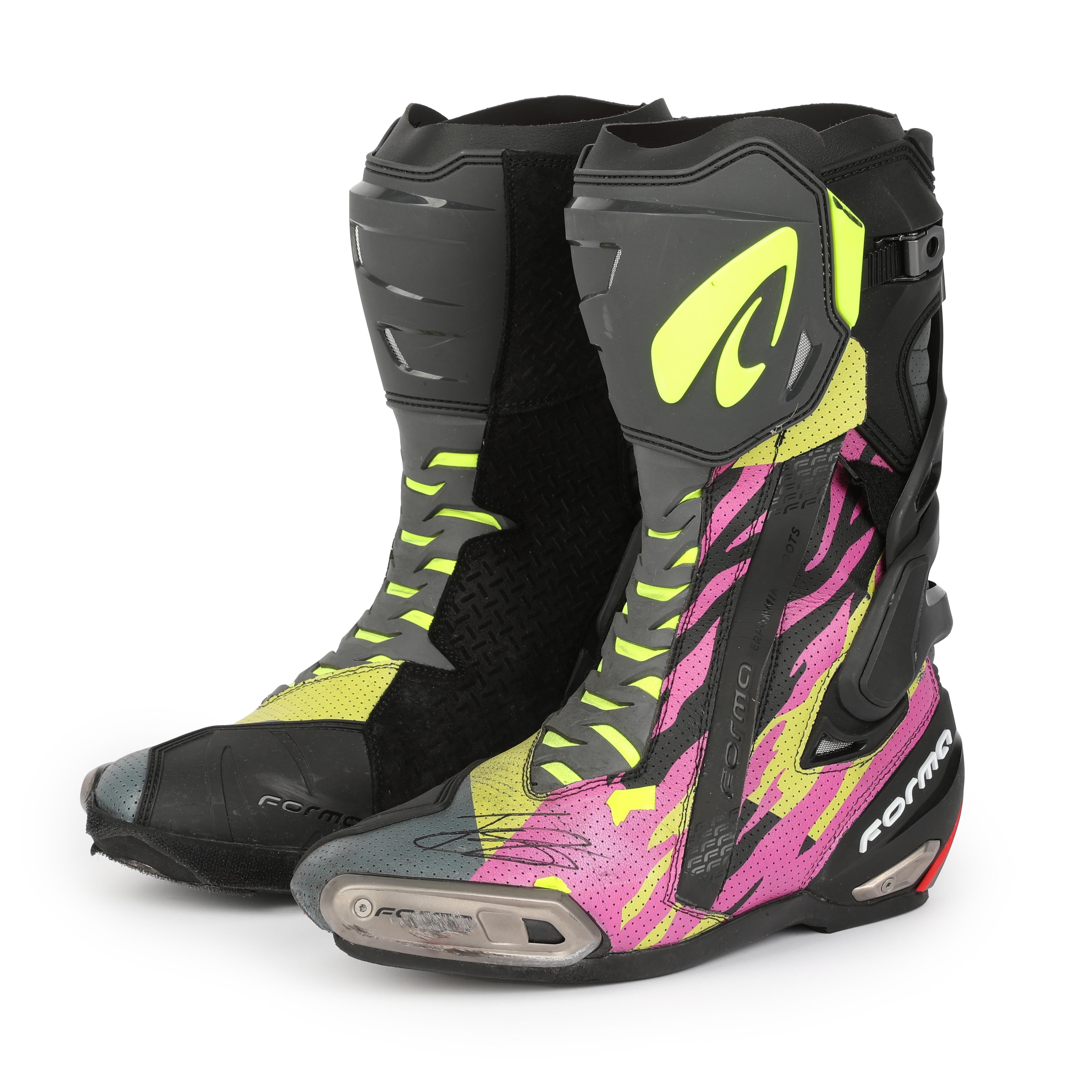 Botas usadas de carrera firmadas por Fermín Aldeguer – GP de España 2024